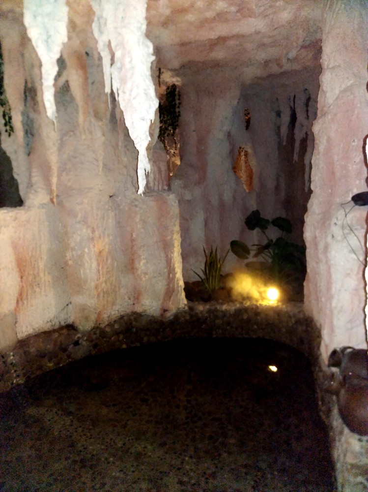 去溶洞里泡温泉贵阳市民国庆中秋假期又多了一个休闲好去处