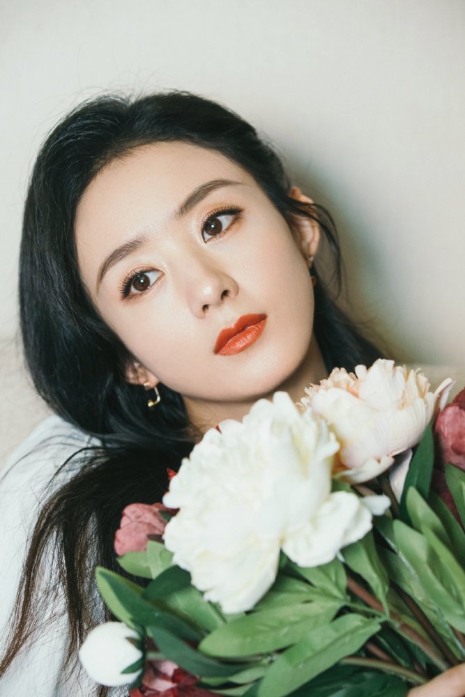 赵丽颖|赵丽颖高清怼脸照曝光，全靠绝美颜值硬撑，直播状态足够惊艳