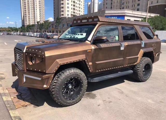 青岛车友花200万买乔治巴顿迈克将军普拉多基础全身厚铁甲