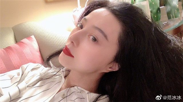 范冰冰|范冰冰晒自拍秀出精灵耳，曾凭借此特征否认和刘国梁亲密照绯闻