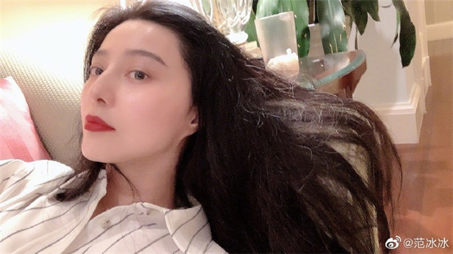 范冰冰|范冰冰晒自拍秀出精灵耳，曾凭借此特征否认和刘国梁亲密照绯闻