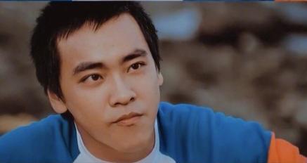 尔冬升|尔冬升批完小鲜肉转头大赞王一博张逸杰，遭网友讽刺看人下菜碟