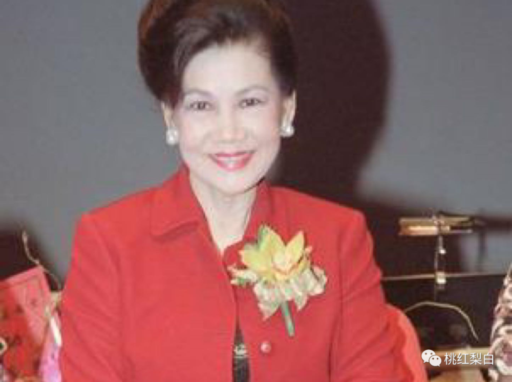 吕燕妮|全香港富豪原配太太里，凭啥她是命最好的那一个？