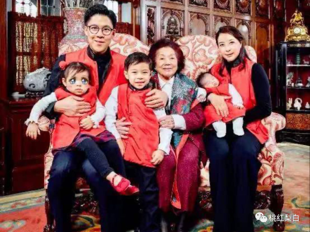 吕燕妮|全香港富豪原配太太里，凭啥她是命最好的那一个？