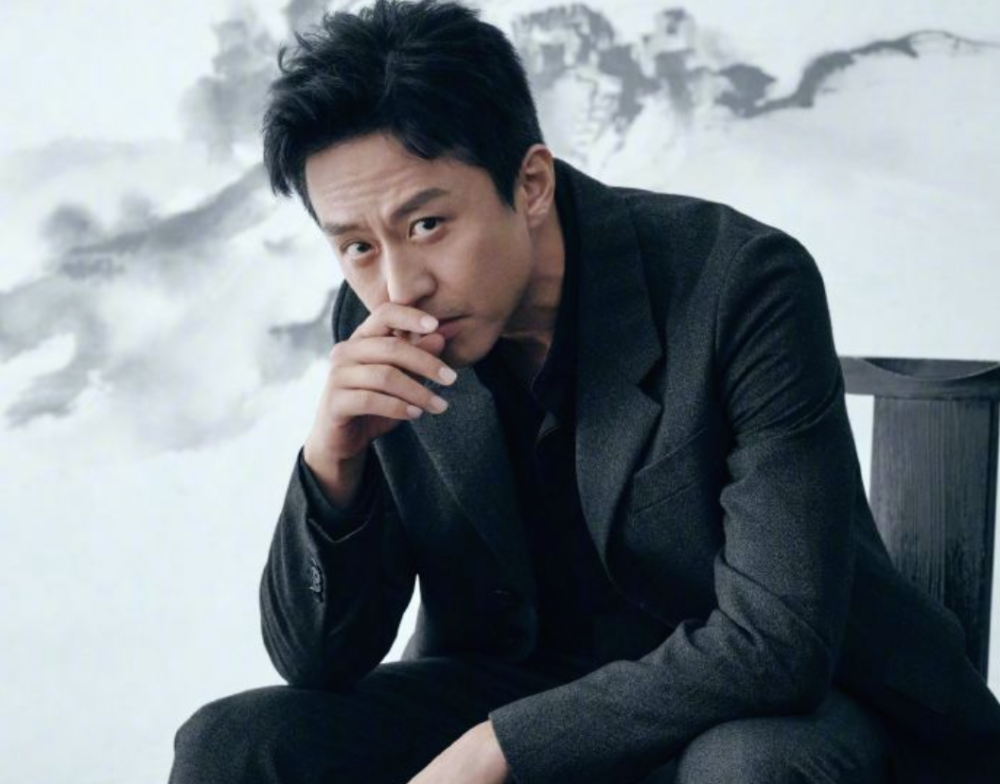邓超|邓超秀恩爱撞在了枪口上，人民日报抵制明星占用公共资源