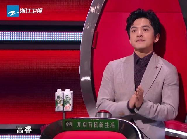 李宇春|《好声音》李宇春关键时刻出现口误，全程都很紧张，李健暖心安慰