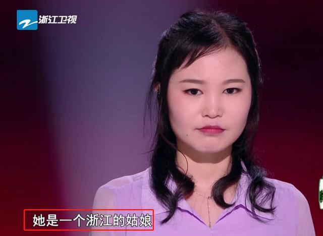 李宇春|《好声音》李宇春关键时刻出现口误，全程都很紧张，李健暖心安慰