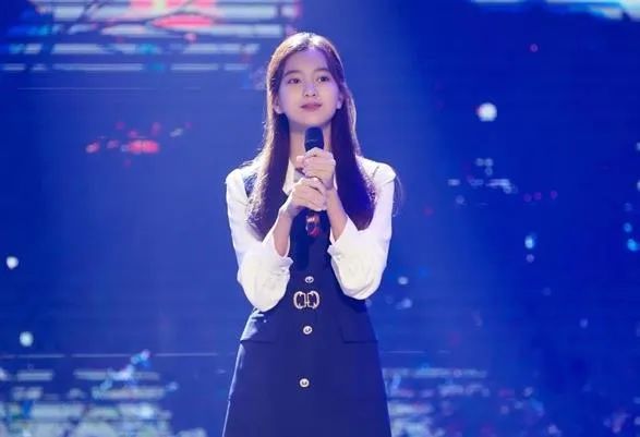 颜值|曾经全网为她哭瞎眼，如今带着一张惊艳众人的脸杀回来了