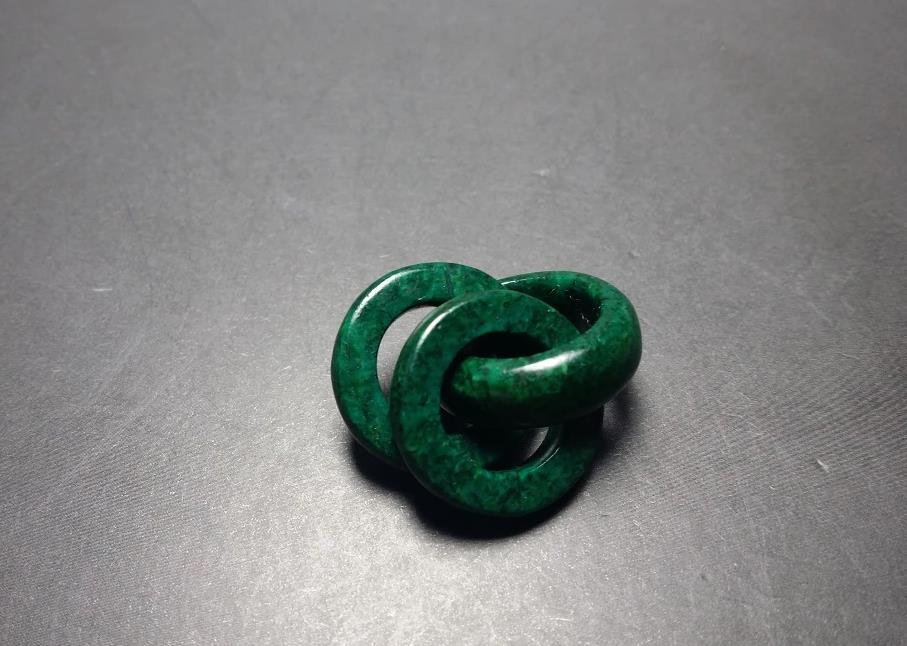 虬角|清代皇宫里专享，传世量稀少，染色成碧绿色的虬角