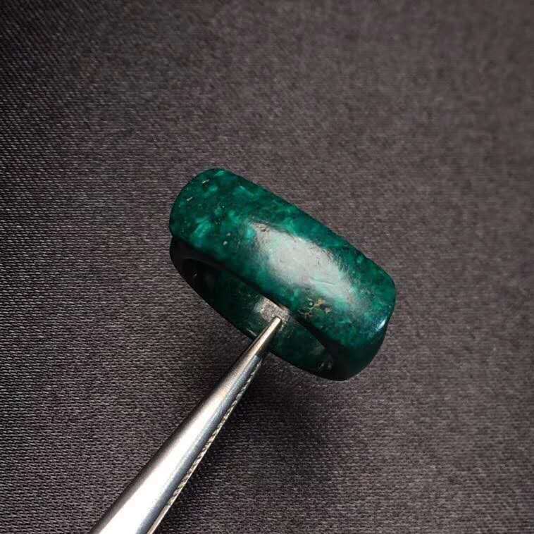 虬角|清代皇宫里专享，传世量稀少，染色成碧绿色的虬角