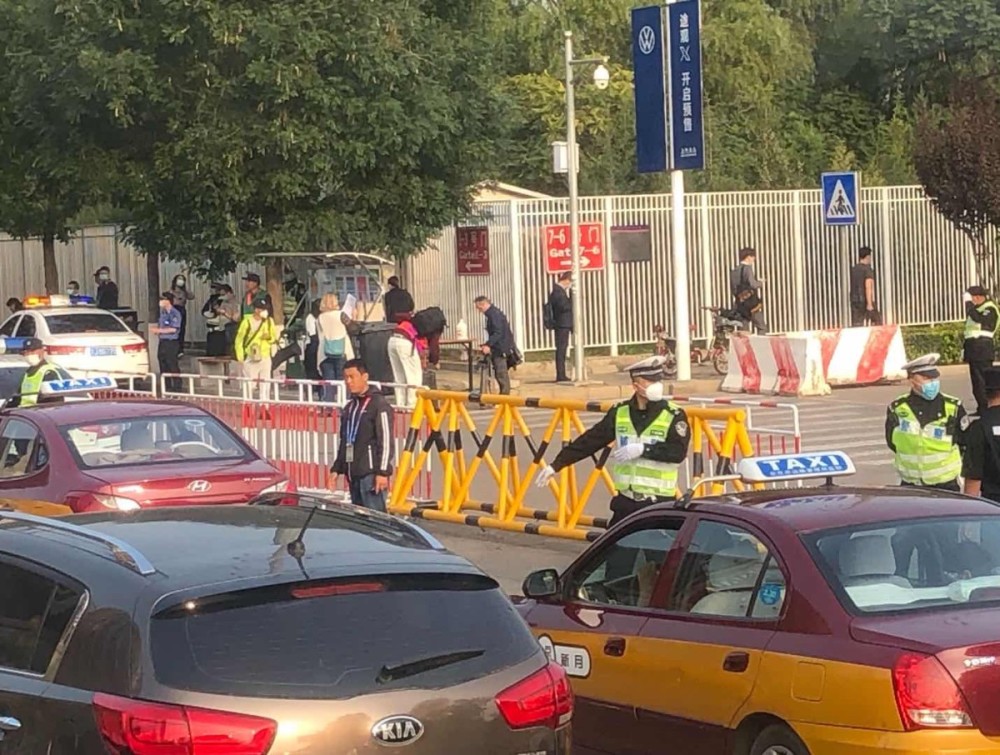 天北路|今早，通往新国展参观北京国际车展的天北路非常拥堵