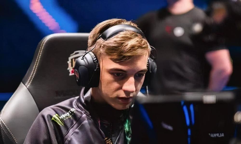 g2隔离结束彻底放飞自我,阿p扮演快乐风男,caps形象没了