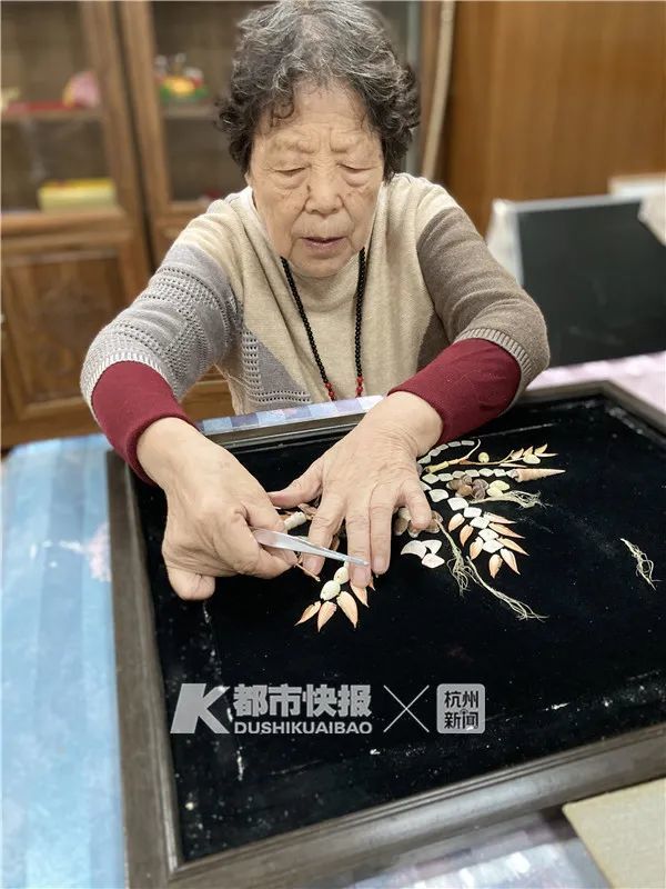 杭州|杭州老师因包头鱼汤灵感喷涌！吃鱼剥虾啃螃蟹，你一定想不到骨头还能这么用