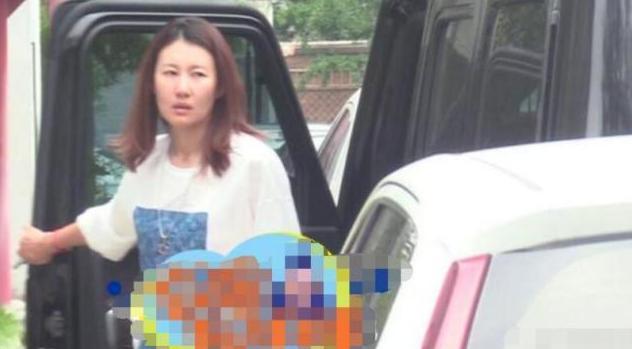 王宝强|王宝强被曝离婚后强占马蓉美国房产？他懒理风波现身少林寺斗武