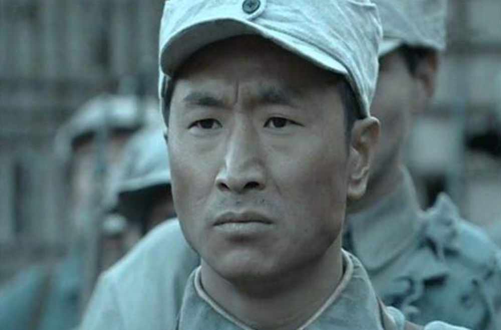 亮剑:李云龙自杀后,段鹏冒险拿走了两样东西,十年后派上用场