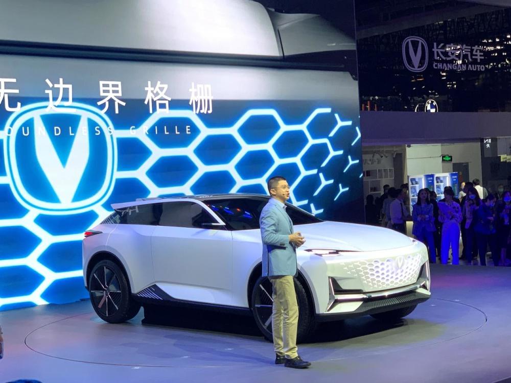 比特斯拉炫酷 長安全新概念車vision V正式亮相北京車展 Ok能量生活