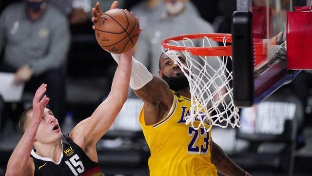 遗憾詹姆斯g4关键的盖帽不算数帮助湖人赢赛点却错失里程碑