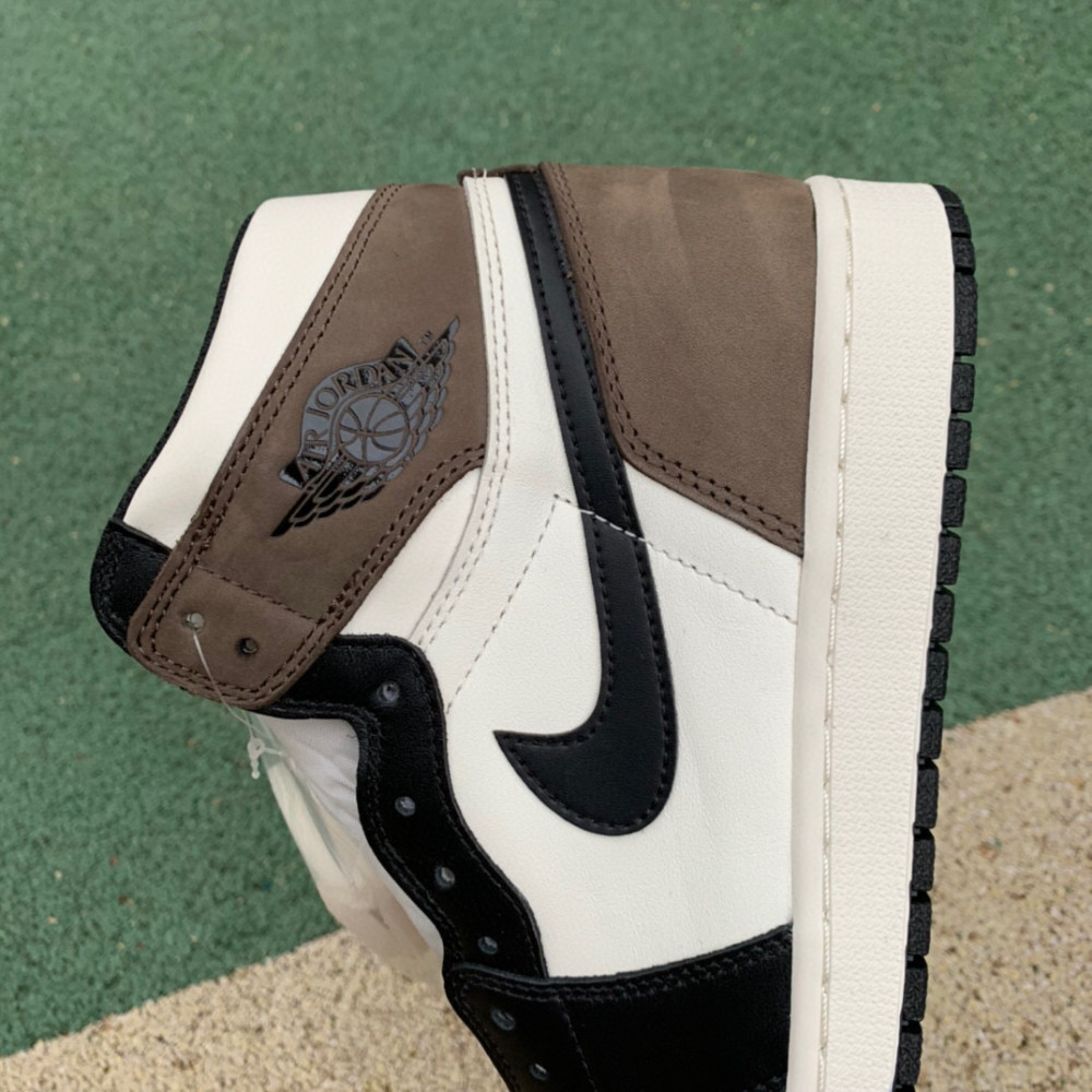 airjordan1darkmochaaj1黑摩卡小倒钩球鞋