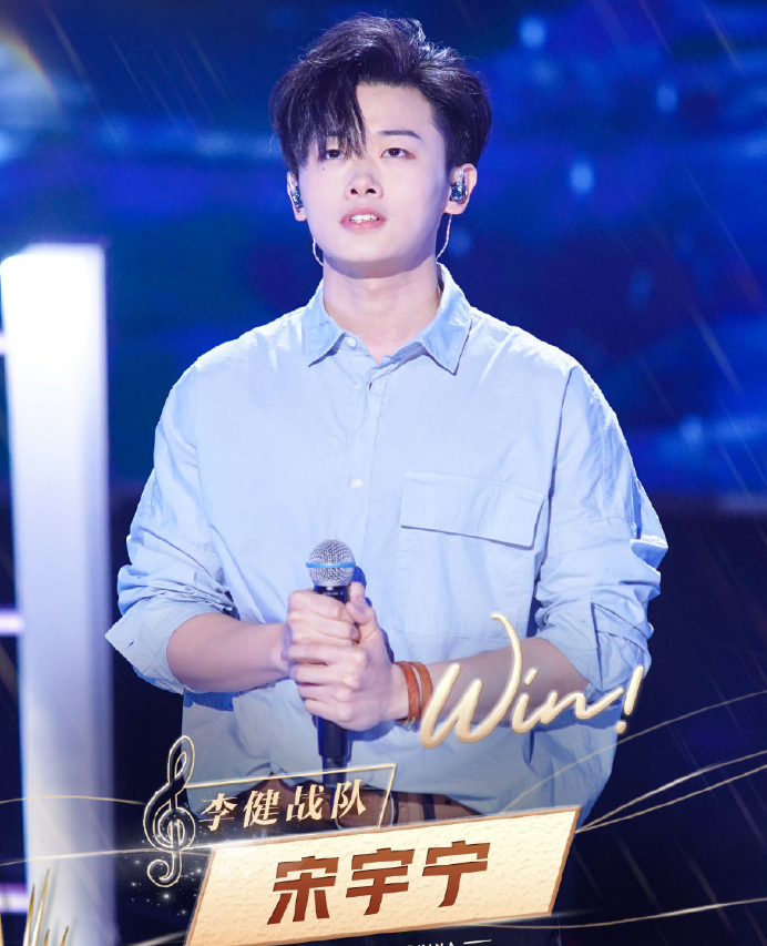 张靓颖|李宇春在《中国好声音》惨败，和张靓颖遭遇如出一辙，综艺套路深