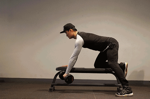 导语:今天让我们来看看有关背阔肌的锻炼方式,今天我给大家带来的是一