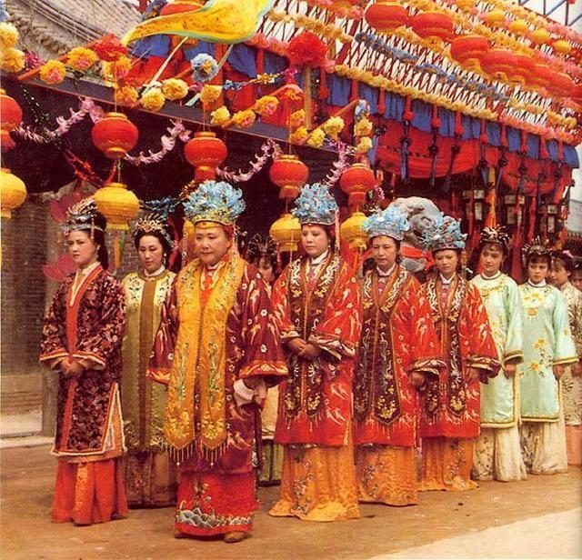 林黛玉|《红楼梦》的投亲团中，贾母的两个孙女黛玉和湘云为何不受贾家待见？