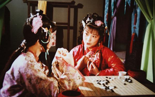 林黛玉|《红楼梦》的投亲团中，贾母的两个孙女黛玉和湘云为何不受贾家待见？