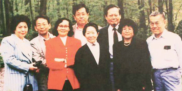 翁帆|杨振宁的“天赐爱情”：翁帆终归不过是杜致礼的“替代品”而已