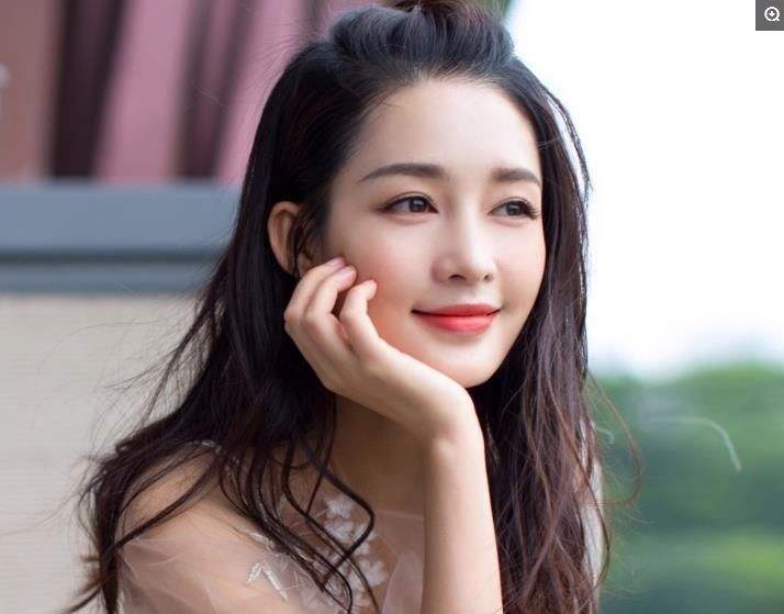 杨洋|杨洋爱上李一桐？两人录节目太甜引质疑，网友：因为李一桐长得像李沁