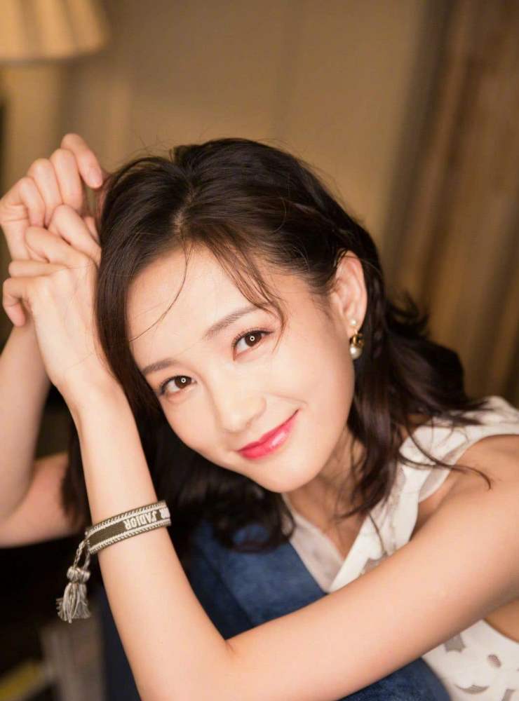 杨洋|杨洋爱上李一桐？两人录节目太甜引质疑，网友：因为李一桐长得像李沁