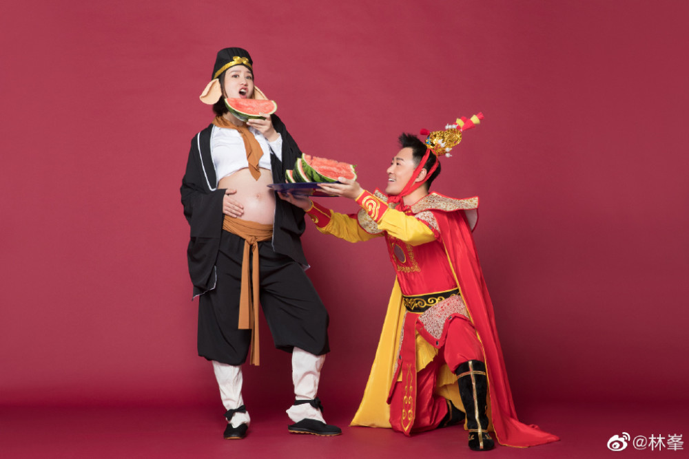 张馨月|张馨月首晒大肚照官宣生下宝宝，林峯幸福表白：会用生命守护珍惜