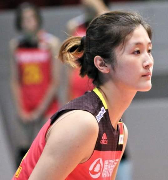 二传孙海平再遭辽宁女排弃用神情落寞惹人怜转会或成唯一选择
