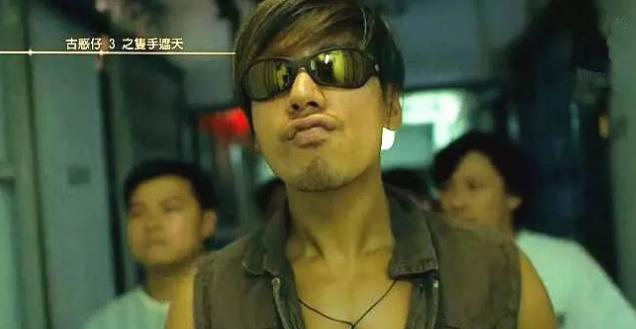 张耀扬|乌鸦张耀扬被曝将正式复出，与陈小春一起外出勘景，准备新电影