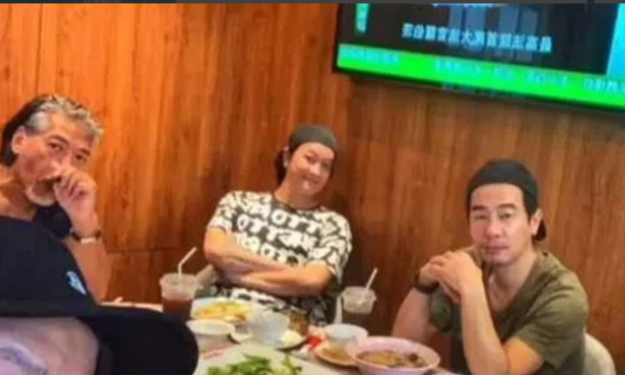 张耀扬|乌鸦张耀扬被曝将正式复出，与陈小春一起外出勘景，准备新电影