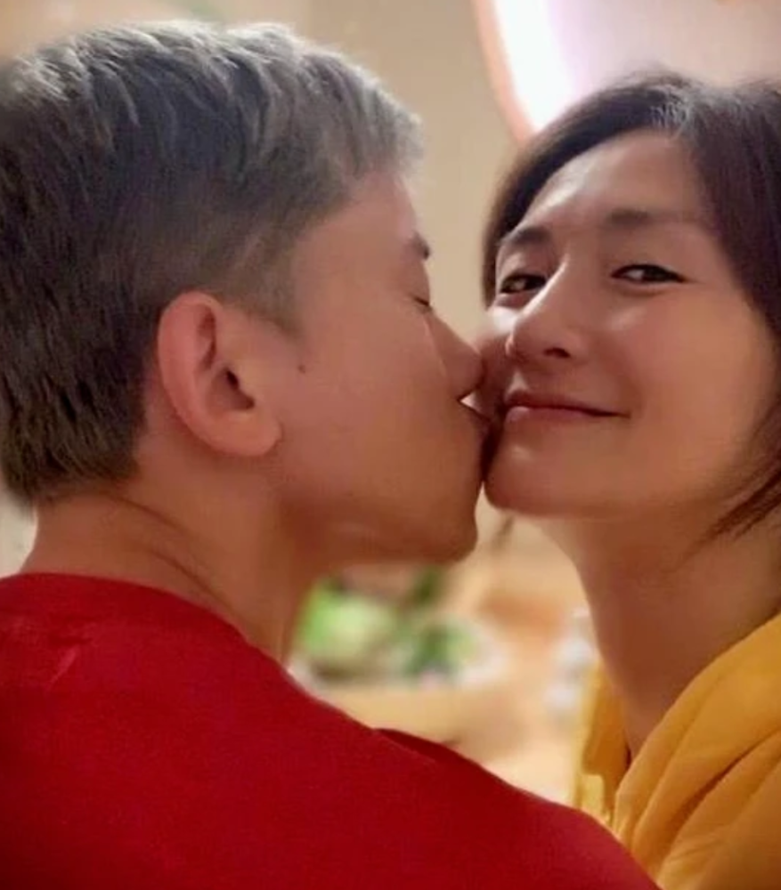 张杰|张杰谢娜双双晒全家福庆结婚9周年，力破那些婚变传闻