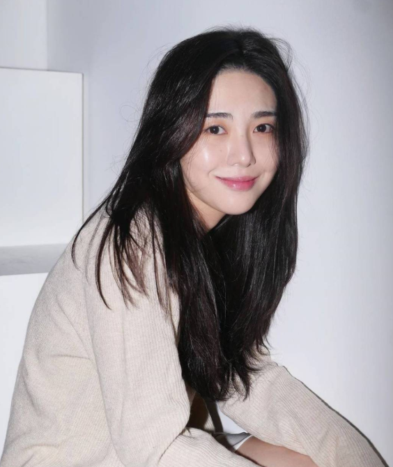 权珉娥|韩国女星与签约不到半年公司解约，坦言想说的很多，但不能全说