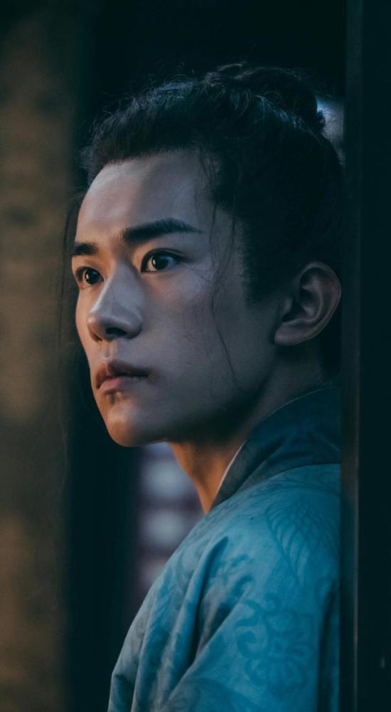 易烊千玺|易烊千玺新片预告太揪心！弟弟遭掌掴演技爆发，眼神里都是戏