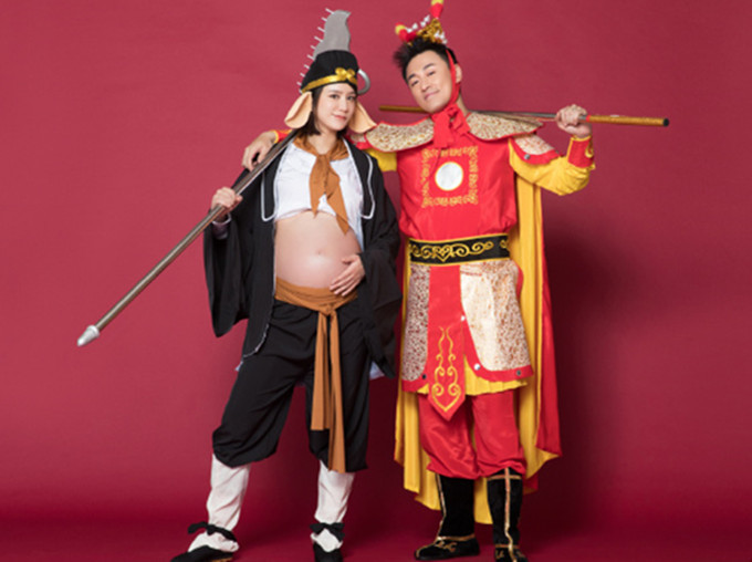 林峯|恭喜！40岁林峯升级当爸，张馨月晒大肚照，还曝光一家三口合影