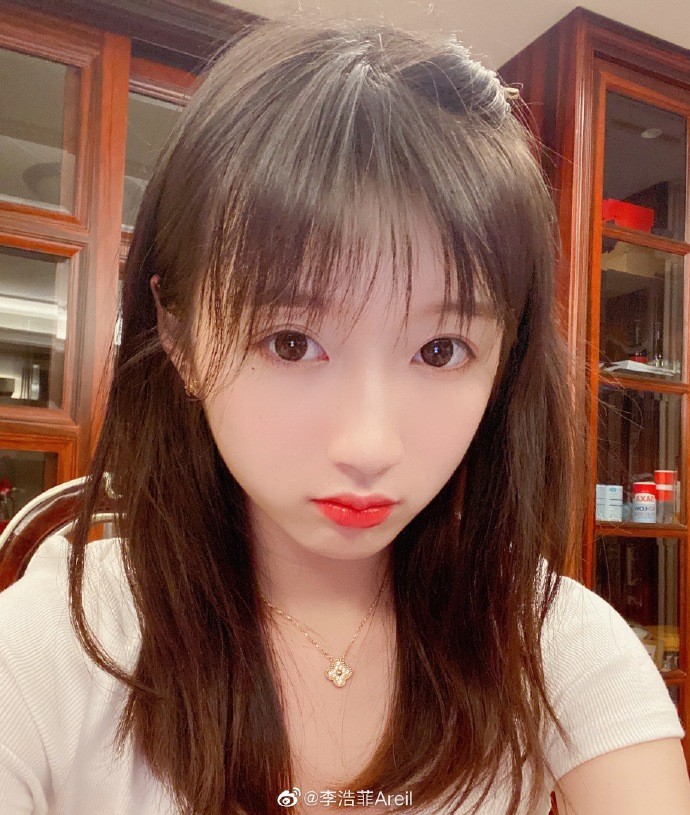 李浩菲|不愿被杨超越称“你好肥”，李浩菲发文表明态度：我要减肥了