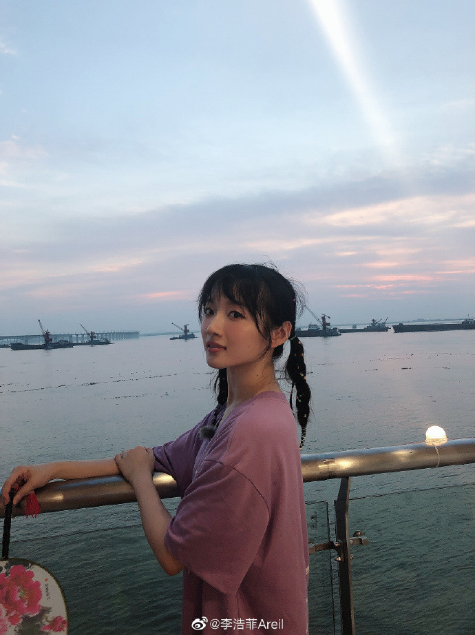 李浩菲|不愿被杨超越称“你好肥”，李浩菲发文表明态度：我要减肥了