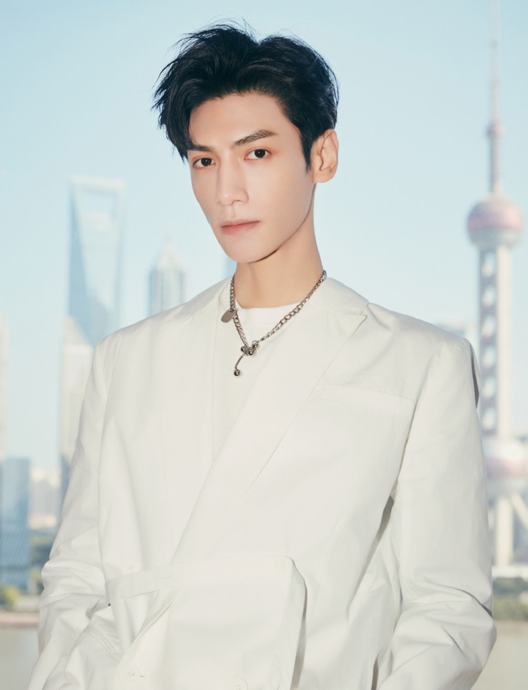 皓衣行|罗云熙颜值下降严重？《皓衣行》工作人员吐槽为其修脸加特效工作量大被开除