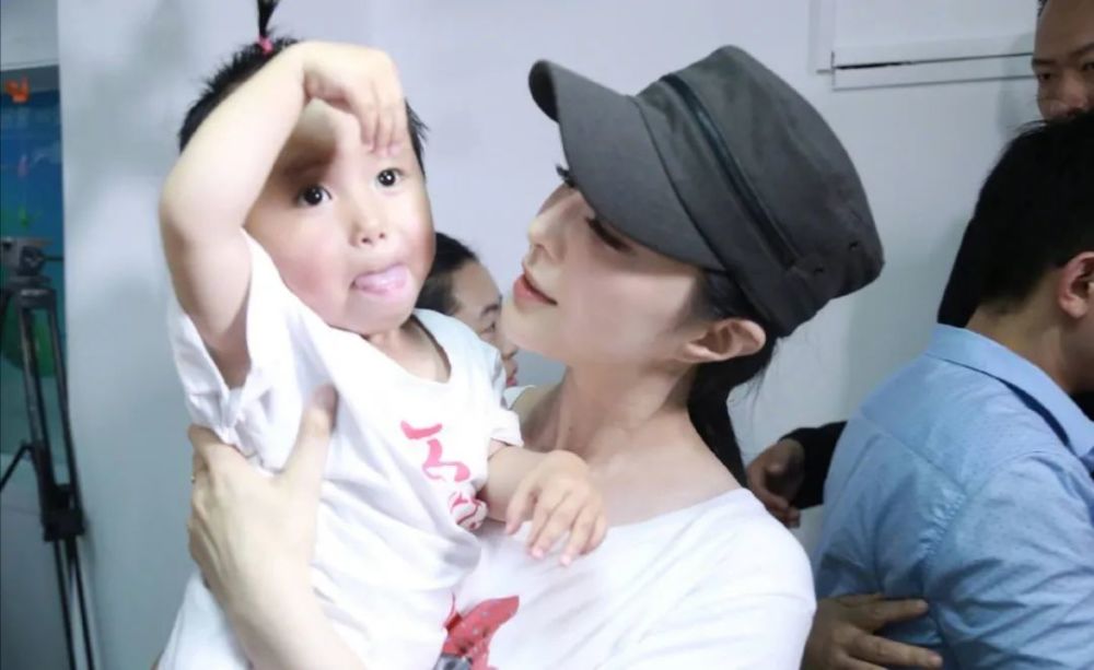 范冰冰|范冰冰自爆新电影即将开机！电视剧《武媚娘传奇》重播，范爷全面回归？