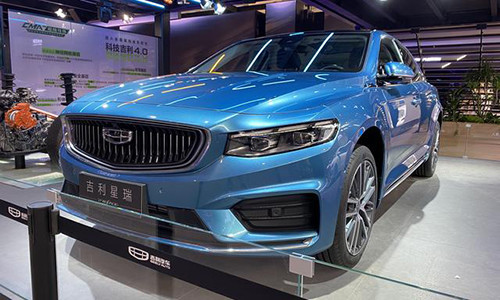 吉利星瑞|2020年北京车展：吉利星瑞实车现身，白色涂装很大气，配车载香薰