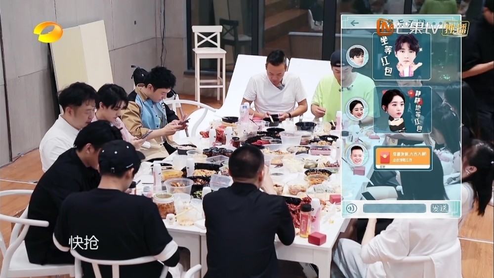 王俊凯|王俊凯回归《中餐厅》热度猛涨，身材爆瘦，只有林大厨是真关心