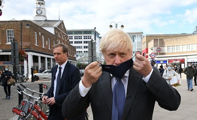 鲍里斯·约翰逊|封锁比新冠还致命？7.5万英国人将因缺乏治疗而死，鲍里斯陷入两难