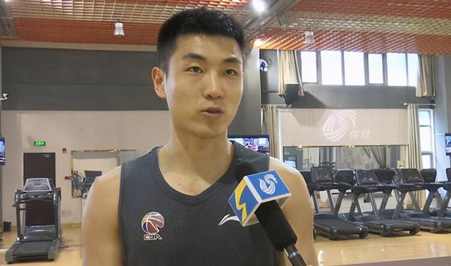 4消息孟翔体测未过孙悦接近巅峰杜锋热捧高诗岩或迎飞涨