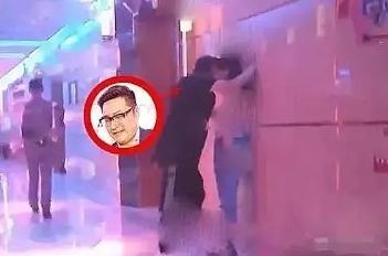 王岳伦|王岳伦对李湘下跪示爱，用体重秤拼出“5200”，王诗龄远程显亲昵