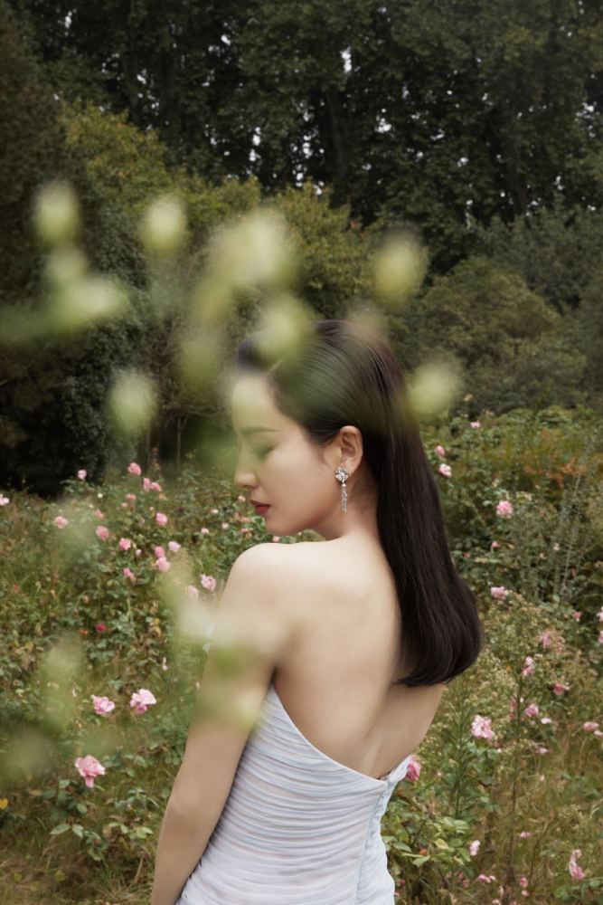 佟丽娅|百花奖闭幕式：周冬雨易烊千玺避嫌，佟丽娅发福，杨紫罕见性感艳压全场