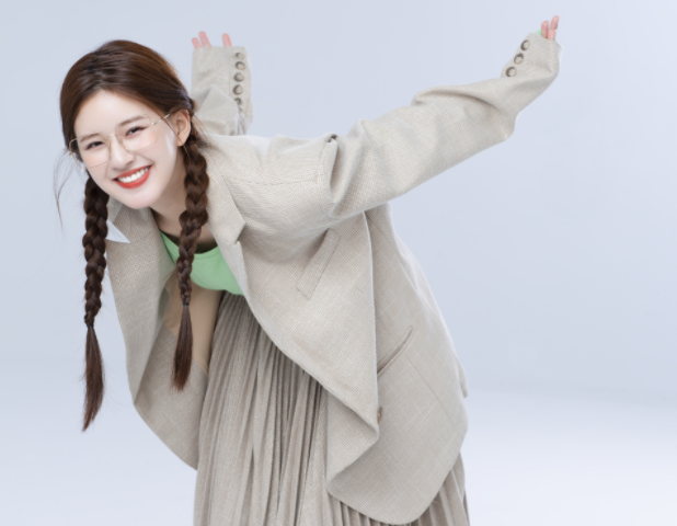 成毅|全网“最火”艺人排行榜，成毅冲进前三，榜首无人争议！