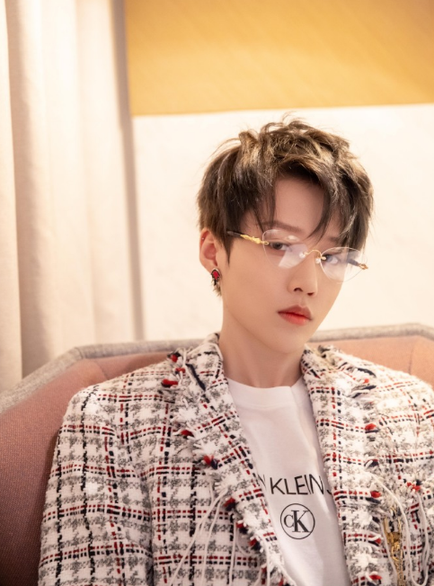 刘雨昕|The 9组合打错刘雨昕名字？惹粉丝不满，被质疑工作不专心！