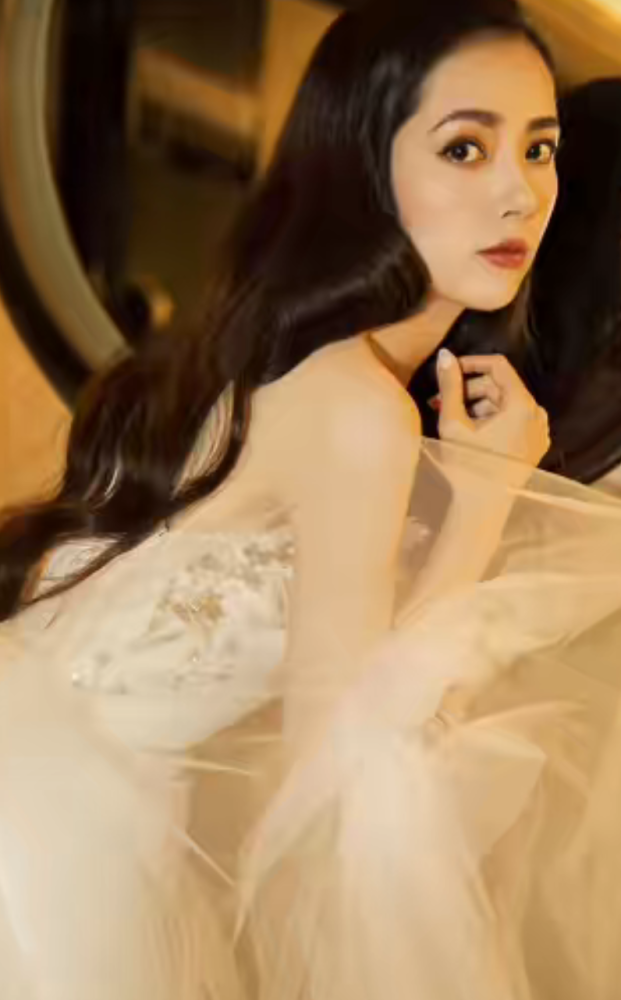 郭碧婷|向太砸重金入住豪华酒店，开心见到儿媳，郭碧婷款待婆婆美味大餐